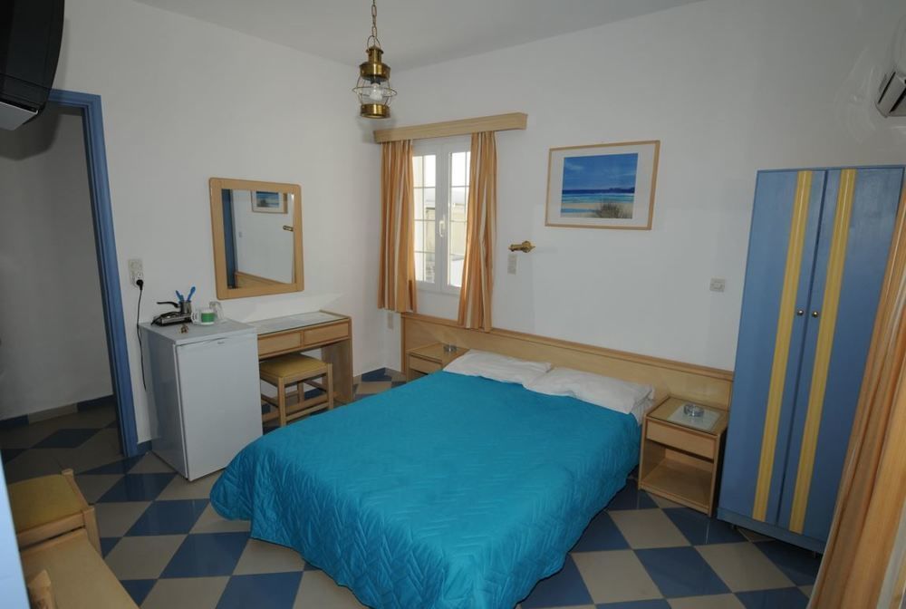 Bofor Studios & Rooms Livadakia Extérieur photo